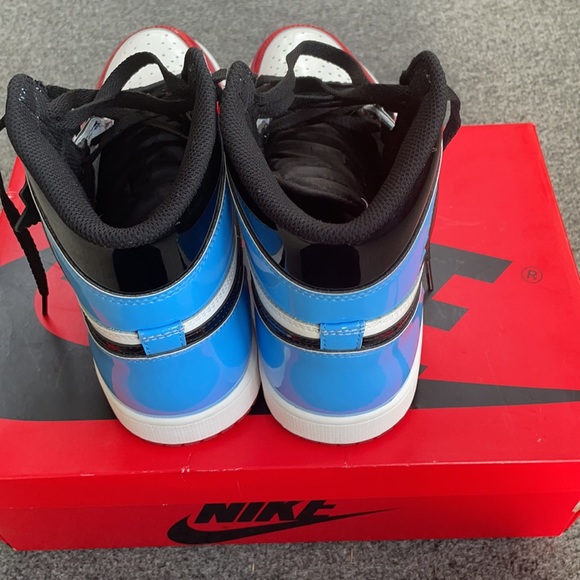Air Jordan 1 Retro High “Fearless” UNC CHICAGO - Picture 6 of 10